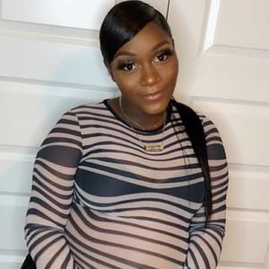 Meet your Posher, Yasmine